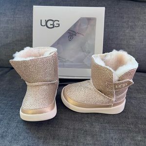 Ugg Keelan Glitter boots — like new! Worn twice. Size USA 02/03, 6-12 months.